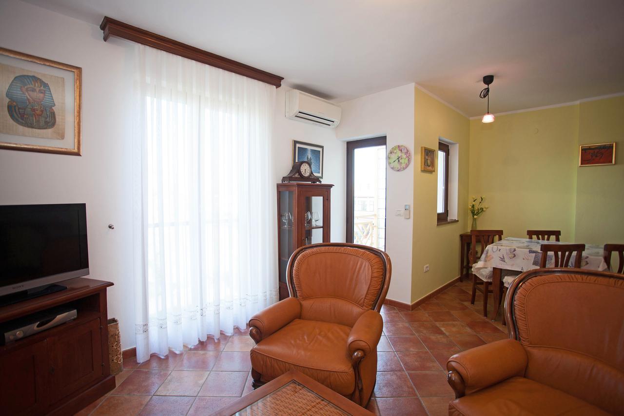 Apartment Pia Rovinj Exterior foto